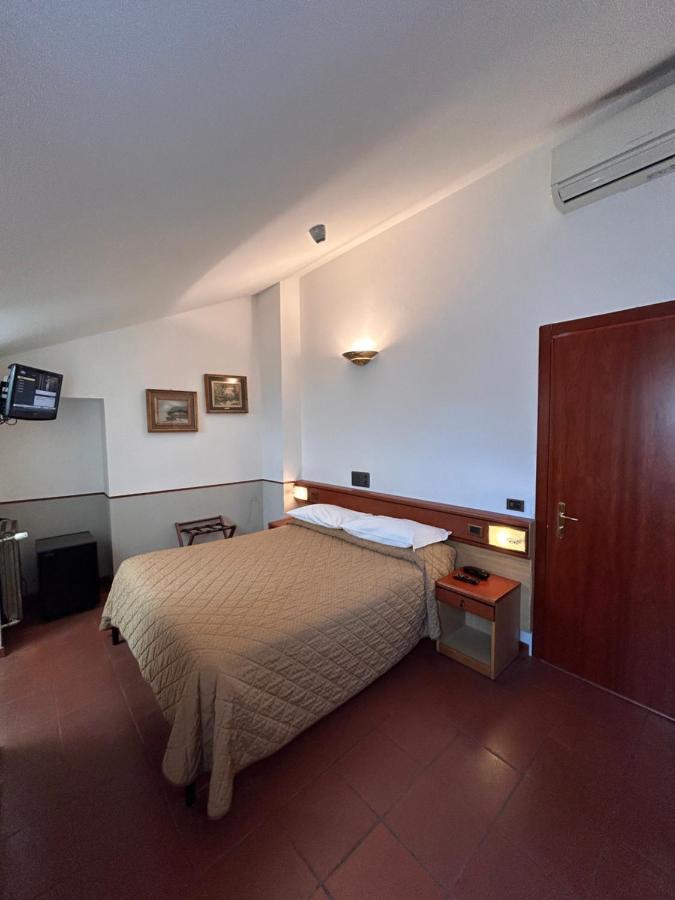 Hotel Aspromonte Милано Екстериор снимка