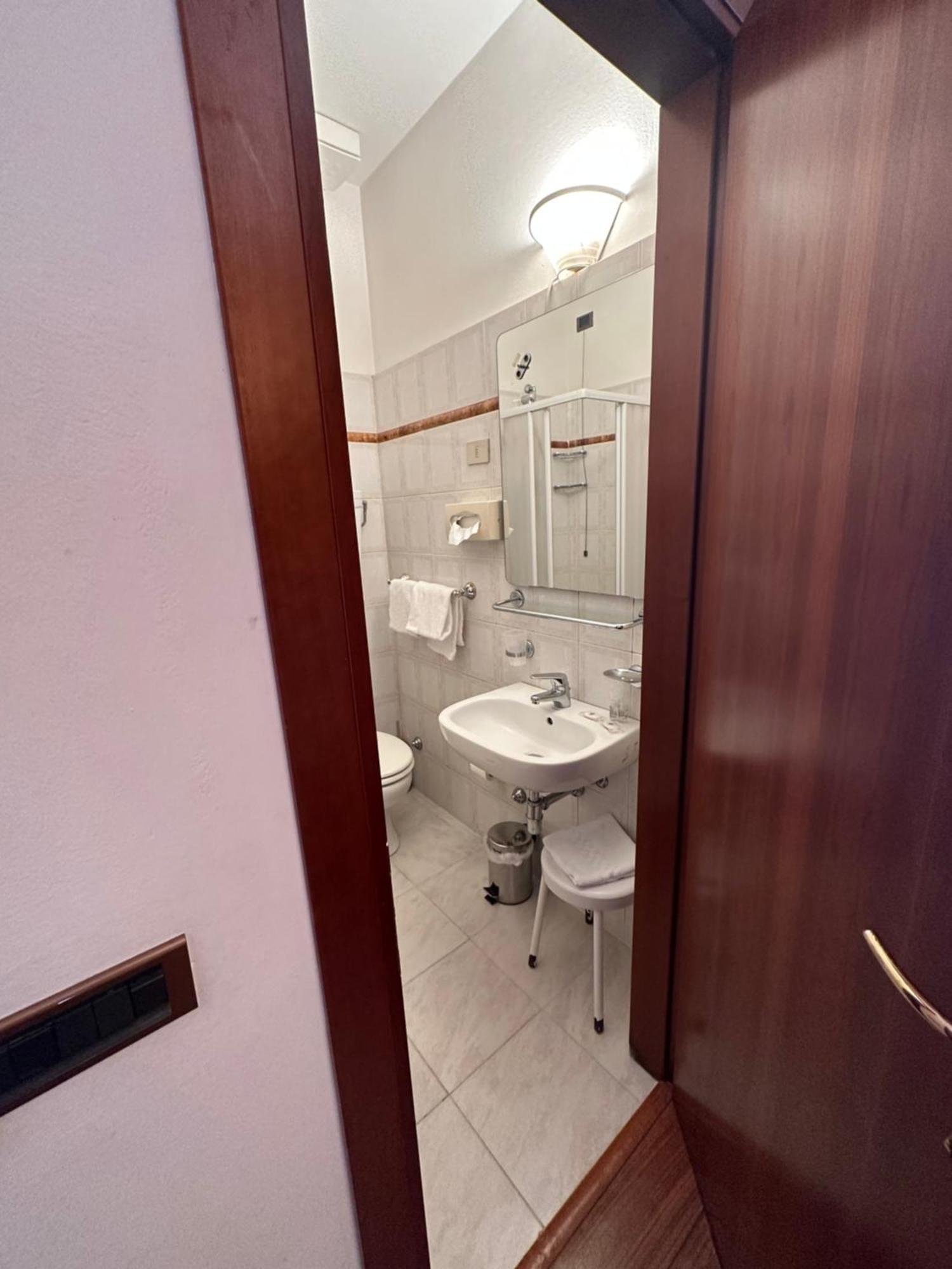 Hotel Aspromonte Милано Екстериор снимка