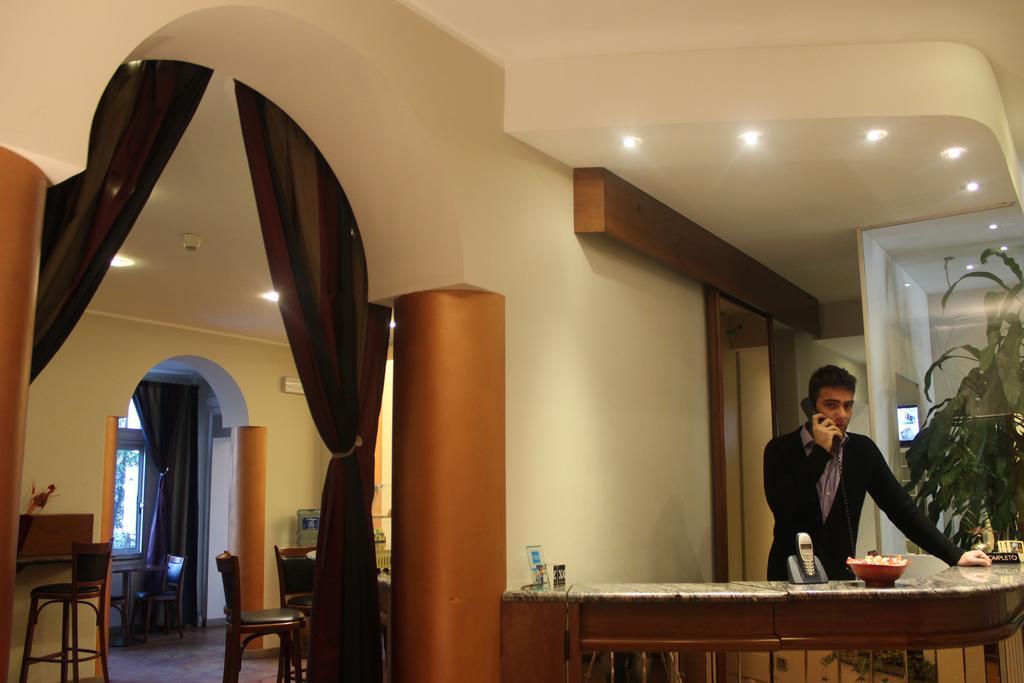 Hotel Aspromonte Милано Екстериор снимка